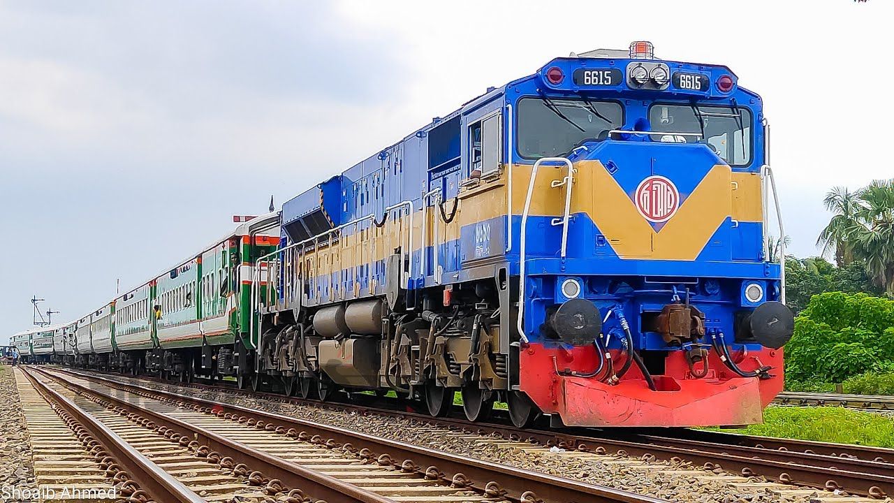 শুরু হলো ট্রেনের ঈদযাত্রা: আজ দেওয়া হচ্ছে ১৪ মার্চের অগ্রিম টিকিট