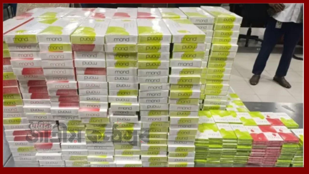 শাহ আমানত বিমানবন্দরে ৬৩০ কার্টন সিগারেট জব্দ, দুই যাত্রী আটক