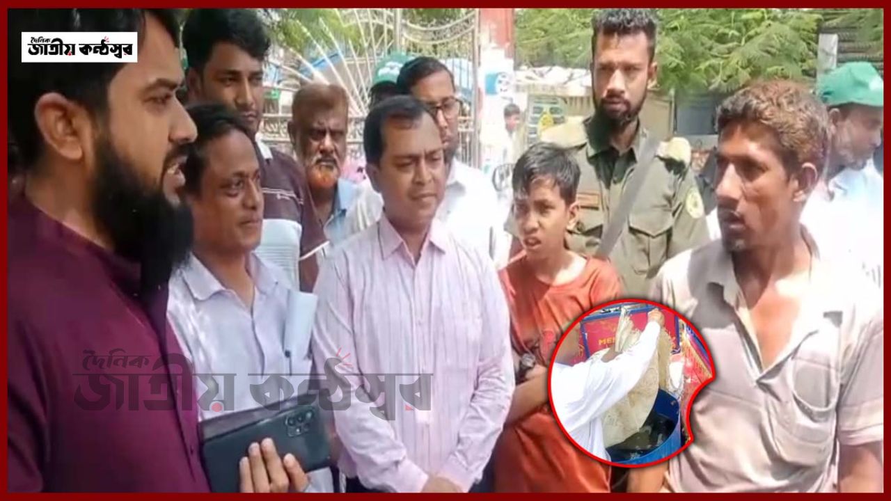 পোরশার গাংগুরিয়া হাটে ৭০ কেজি নিষিদ্ধ আফ্রিকান মাগুর জব্দ, এতিমখানায় বিতরণ