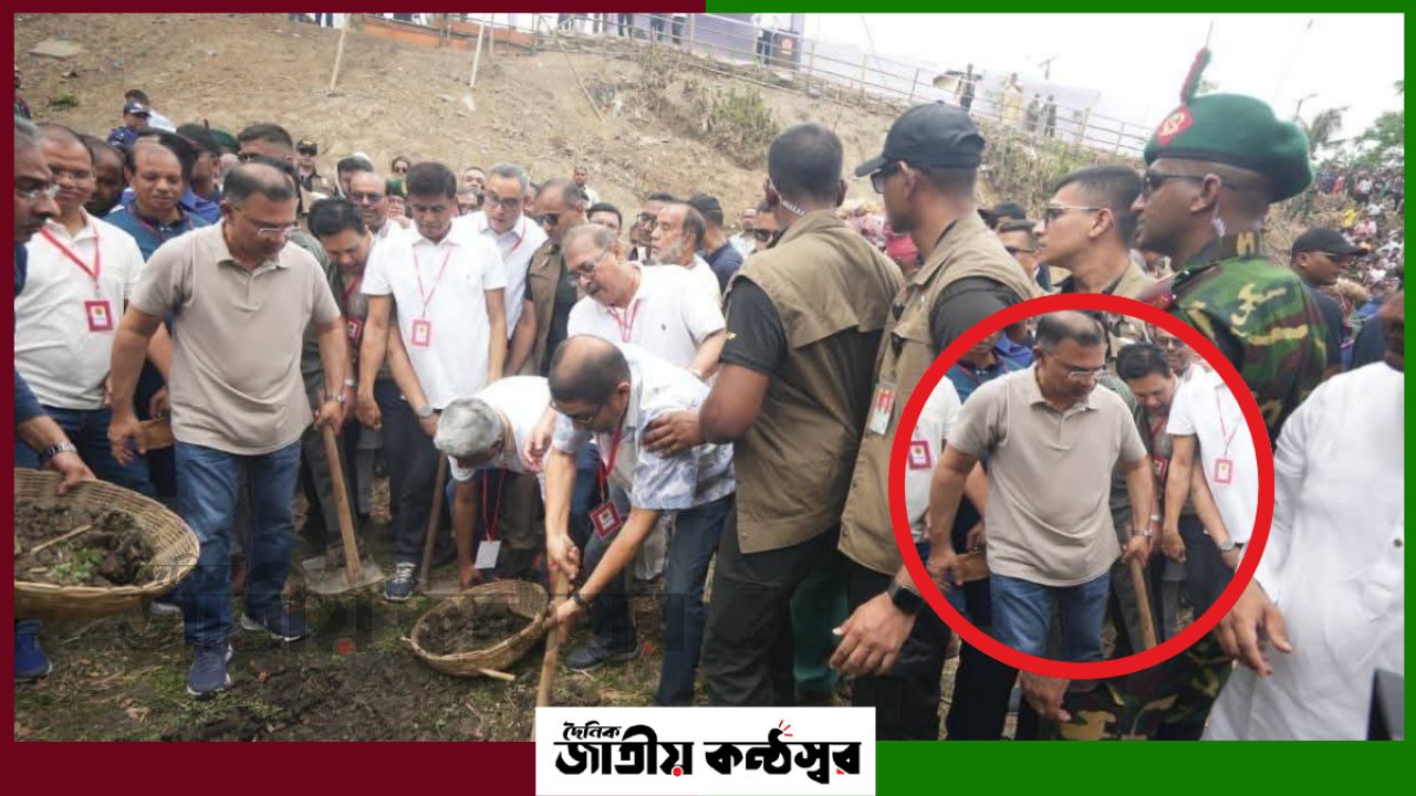 দীর্ঘদিনের জলাবদ্ধতা নিরসনে উলশী খাল খনন শুরু, যশোরে প্রধানমন্ত্রীর ব্যস্ত দিন