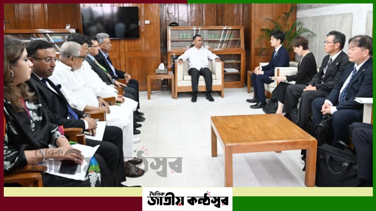 বাংলাদেশ-জাপান সম্পর্ক নতুন উচ্চতায়? প্রধানমন্ত্রীর সঙ্গে জাপানি প্রতিনিধি দলের গুরুত্বপূর্ণ বৈঠক