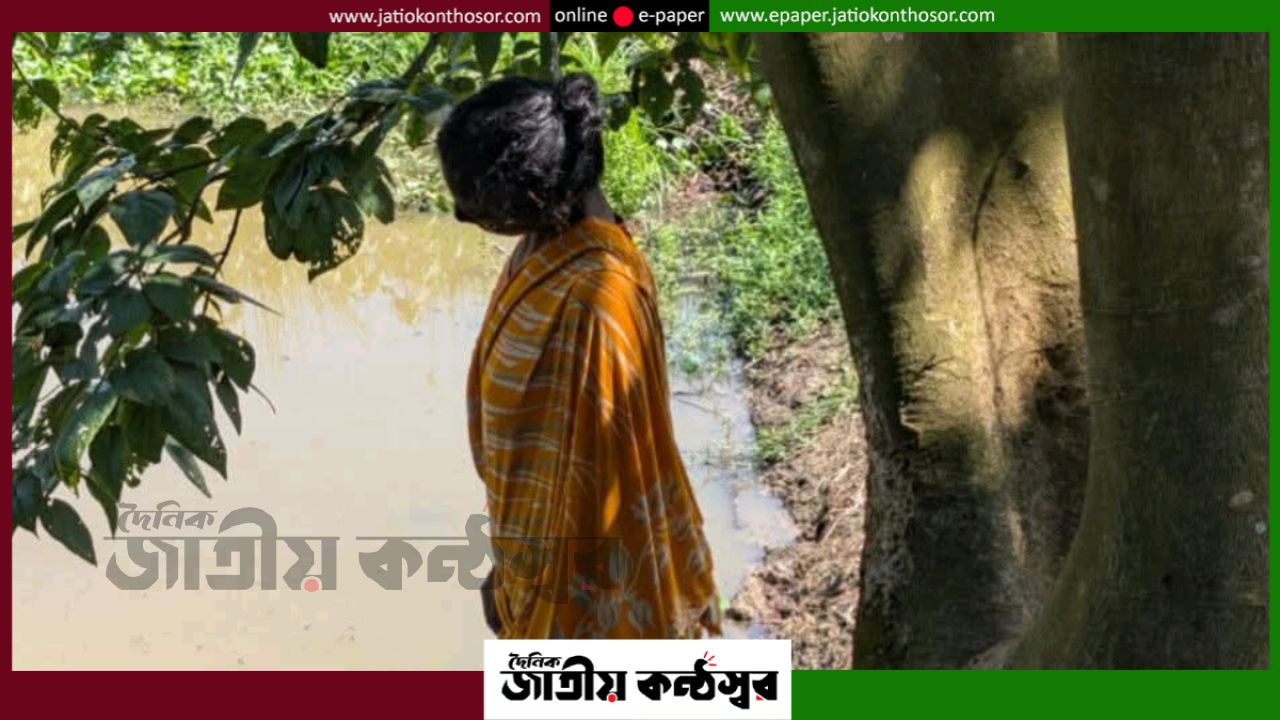 নওগাঁর আত্রাইয়ে গাছ থেকে বৃদ্ধার ঝুলন্ত মরদেহ উদ্ধার, এলাকায় শোকের ছায়া